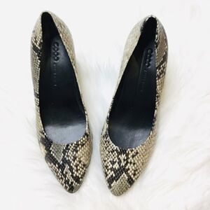 ECCO Women's snakeskin Pointy Dress Pump